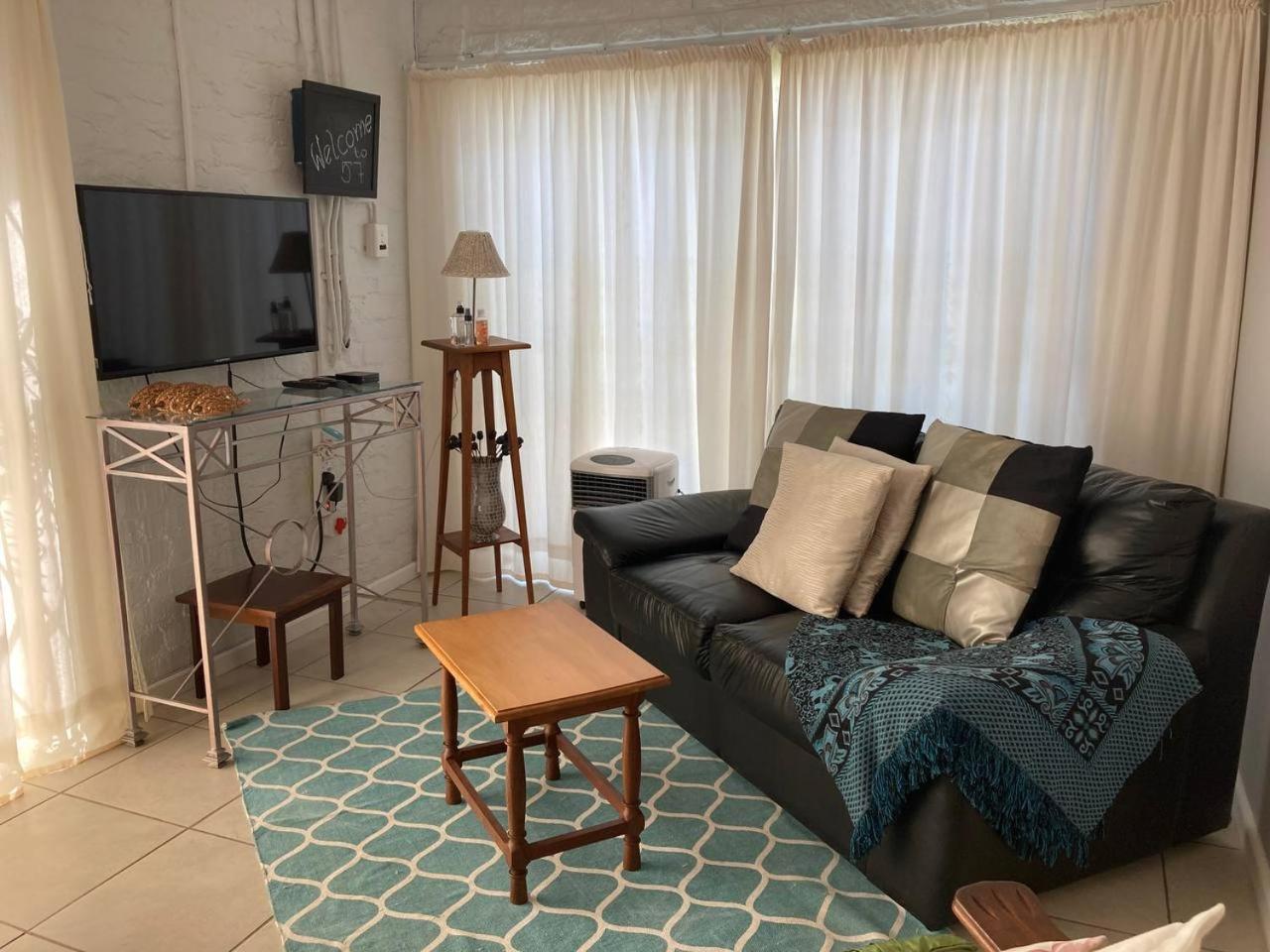 57 On Wellington Accommodation Colchester Eksteriør billede