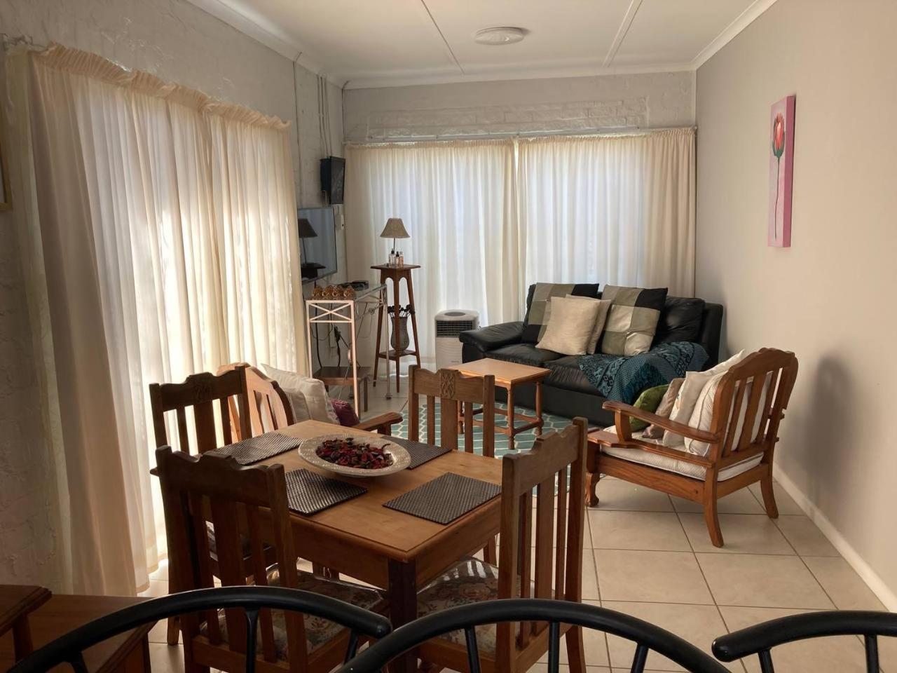 57 On Wellington Accommodation Colchester Eksteriør billede